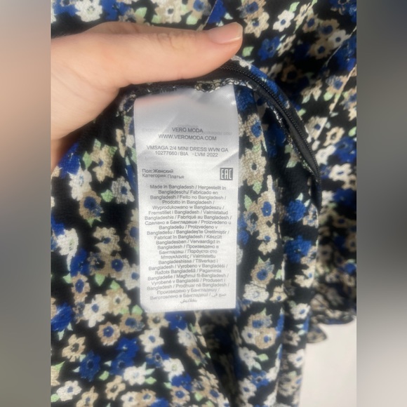 Vero Moda Floral Mini Dress Size Small (4-6) NWT - Picture 8 of 9